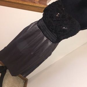 GORGEOUS ELEGANT GRAY & BLACK EVENING DRESS